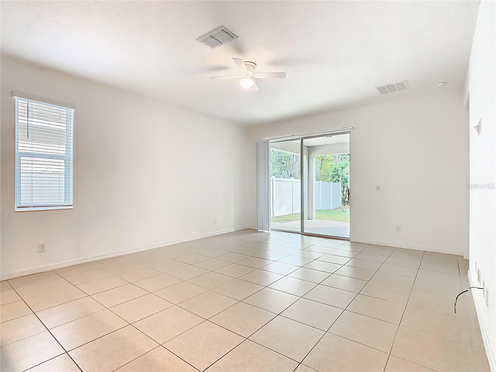 Image 17 of 39 For 806 Benjamin Trail