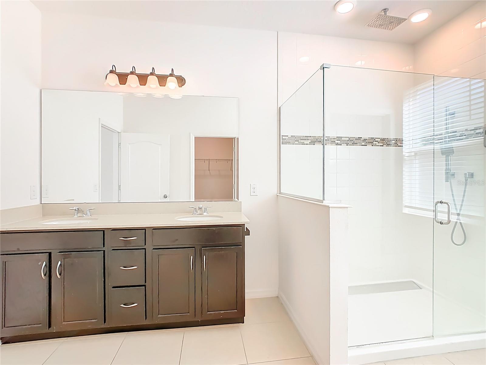 Image 20 of 39 For 806 Benjamin Trail