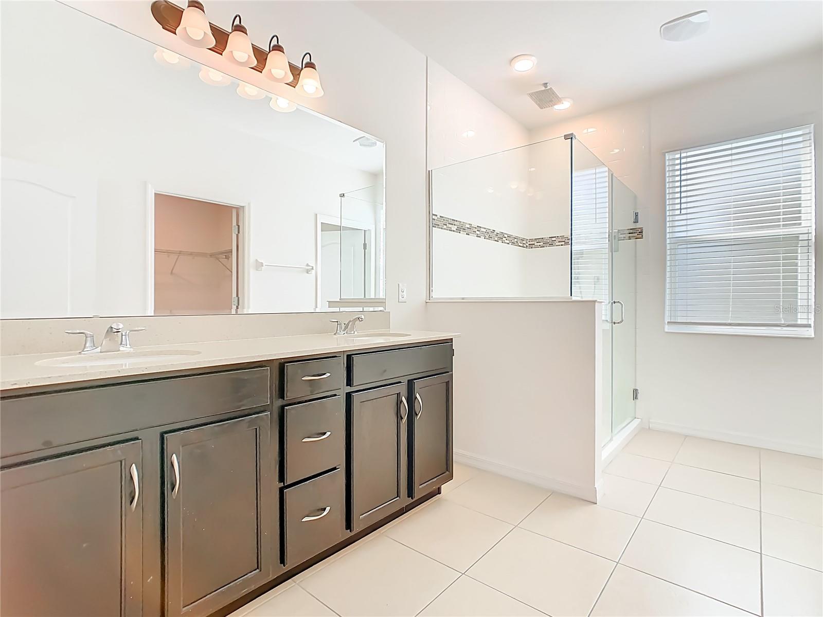 Image 21 of 39 For 806 Benjamin Trail