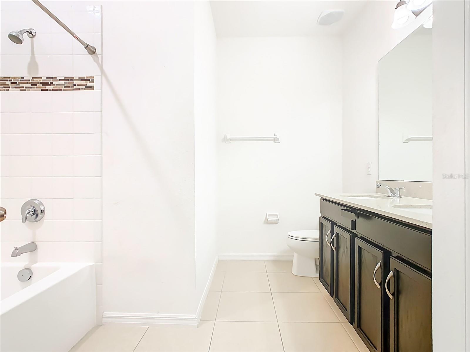 Image 25 of 39 For 806 Benjamin Trail