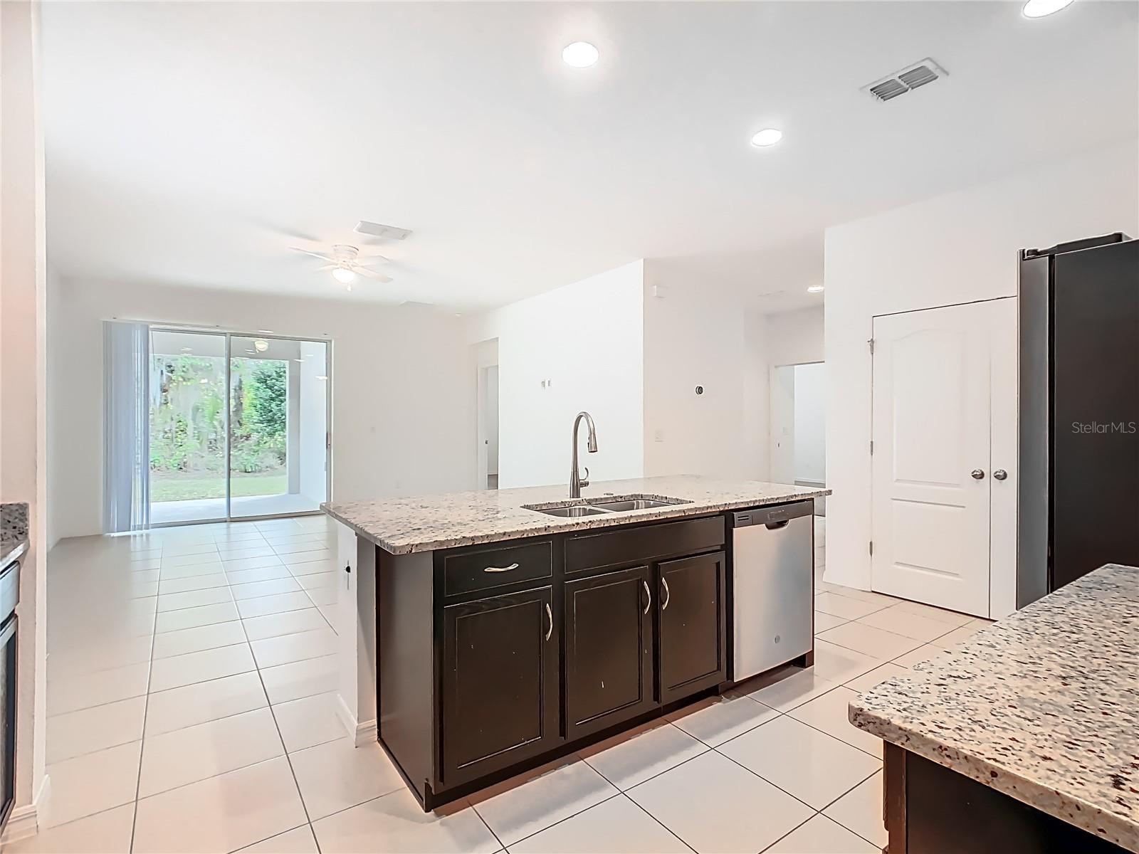 Image 7 of 39 For 806 Benjamin Trail