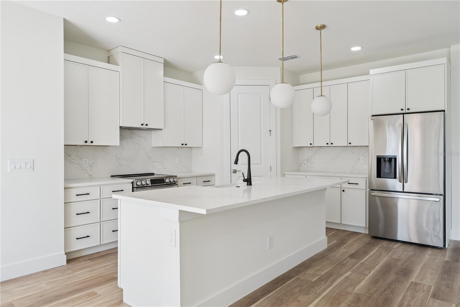 Image 2 of 11 For 9268 Eagles Perch Place