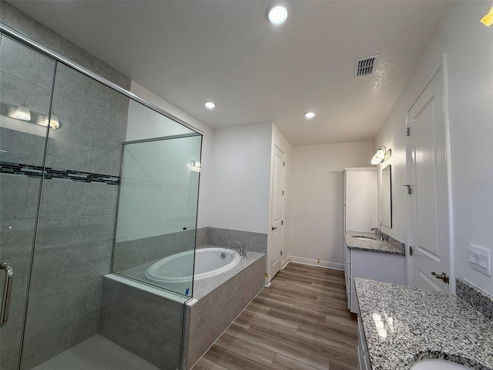 Image 3 of 28 For 2761 175th Loop