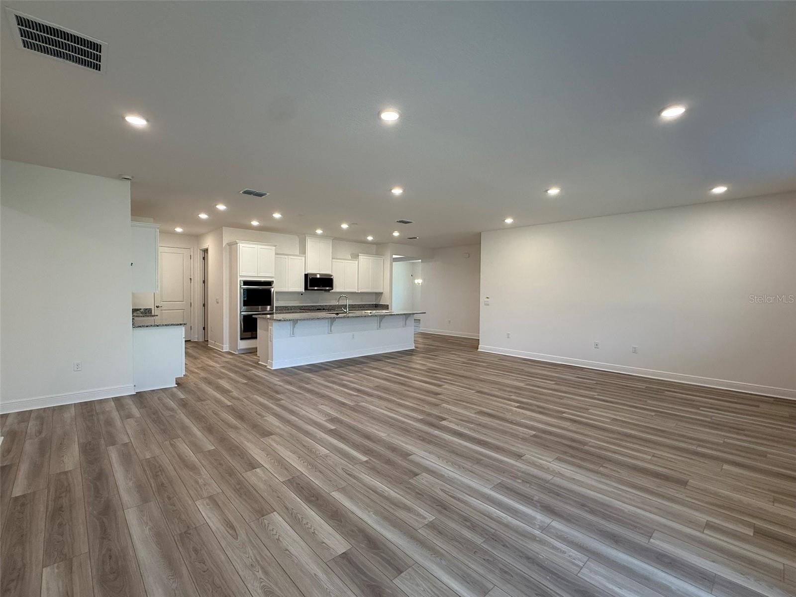 Image 4 of 28 For 2761 175th Loop