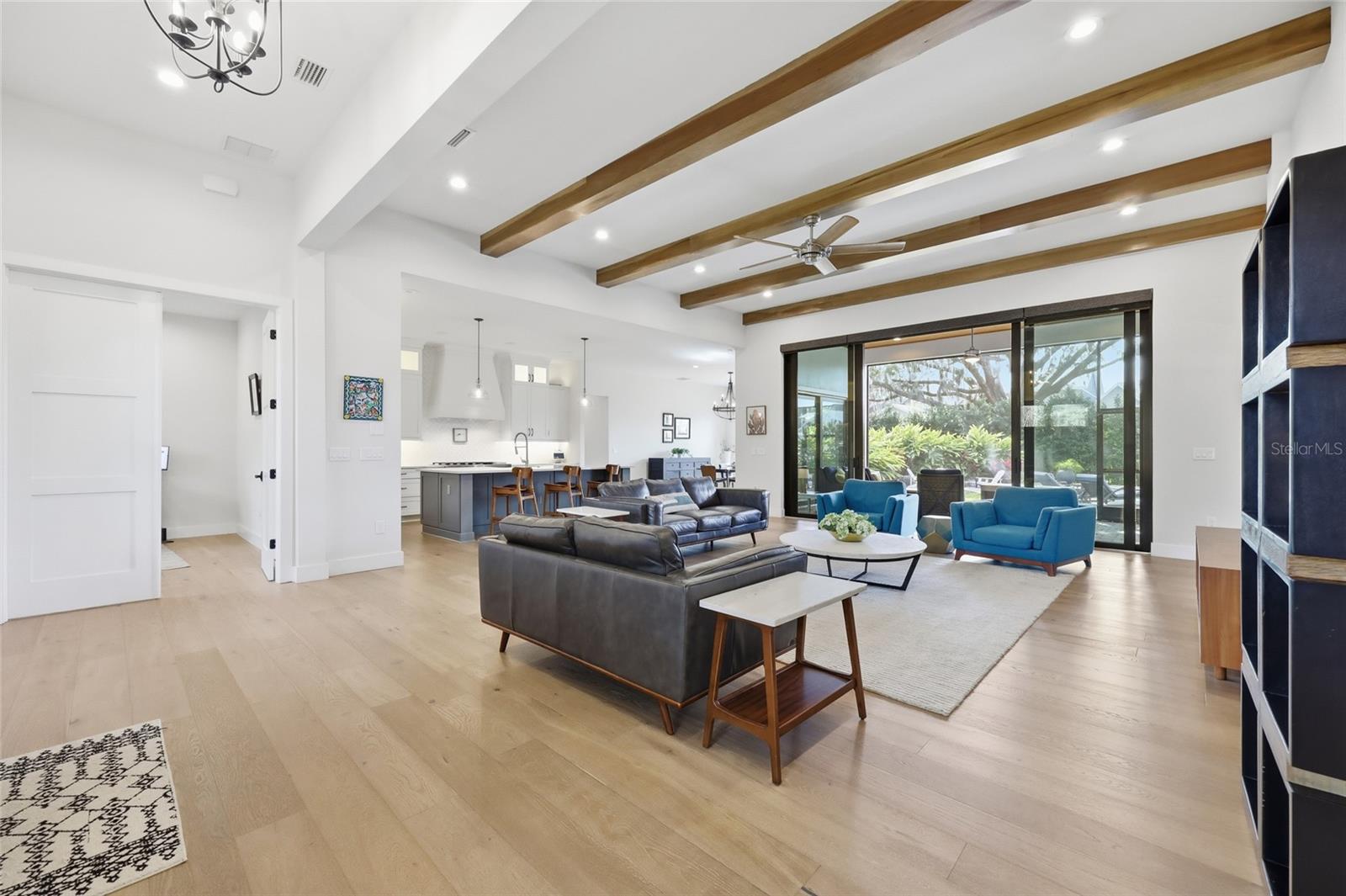 Image 13 of 86 For 15210 Oakland Avenue