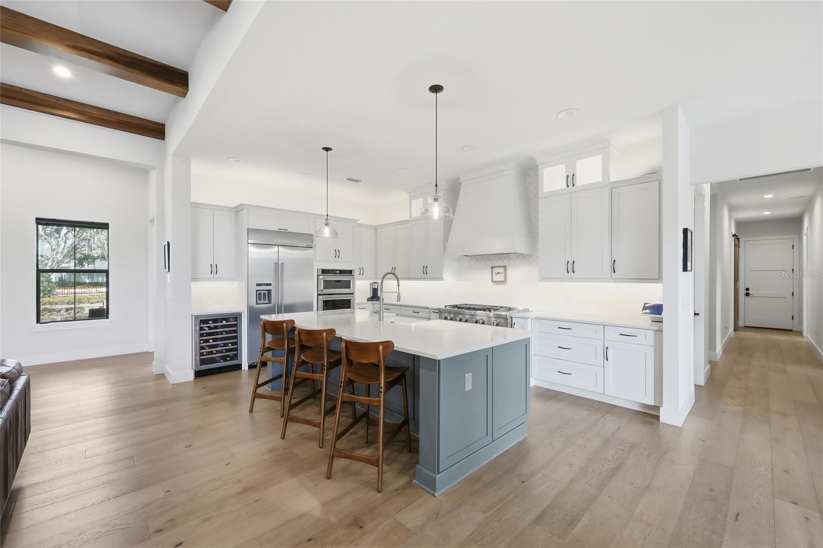 Image 21 of 86 For 15210 Oakland Avenue