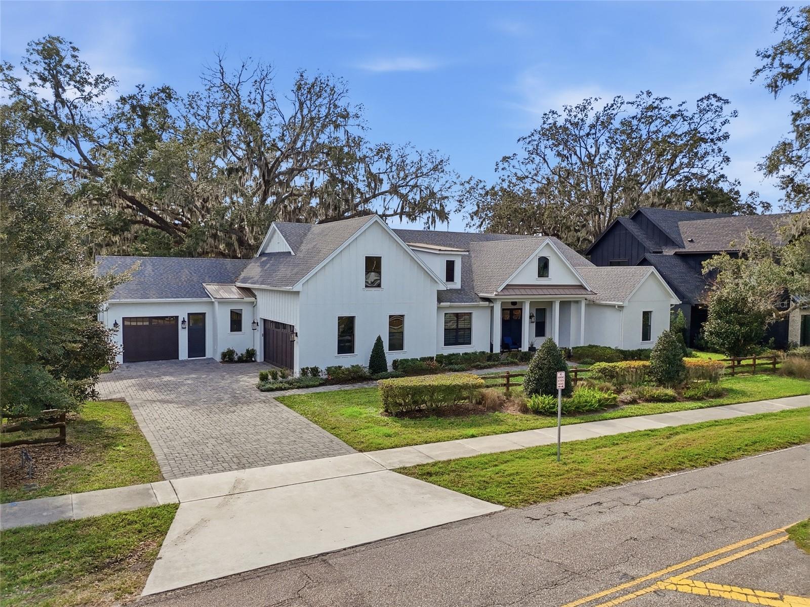 Image 3 of 86 For 15210 Oakland Avenue