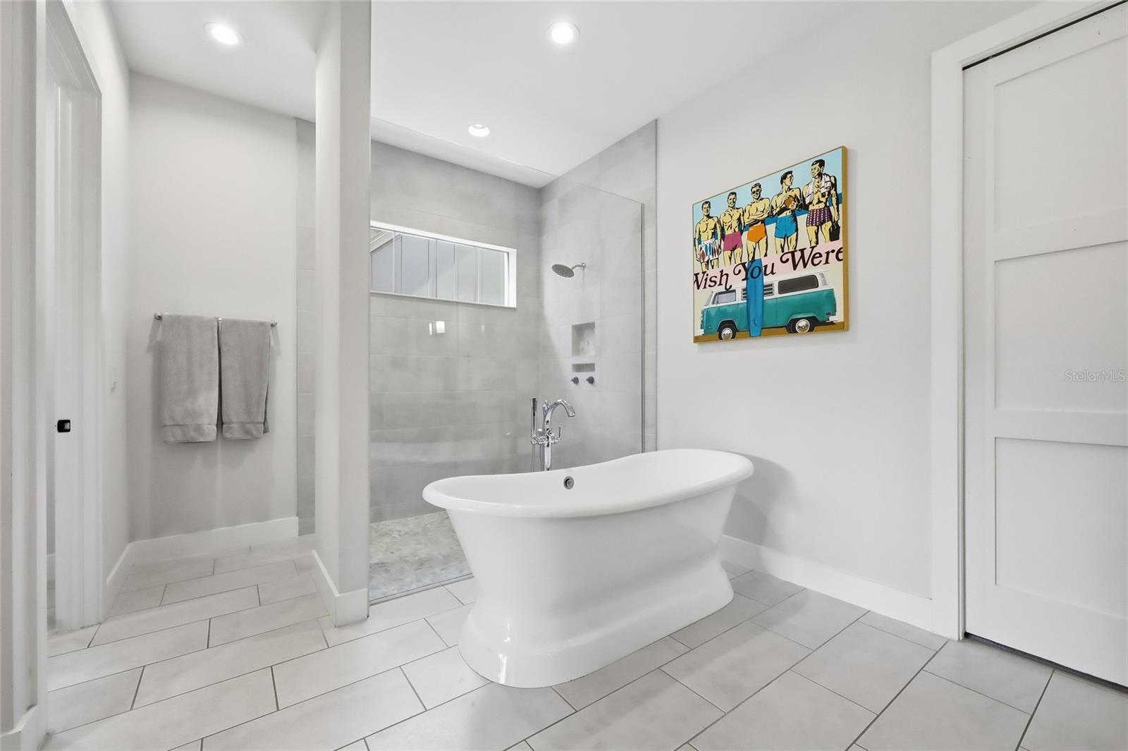 Image 33 of 86 For 15210 Oakland Avenue