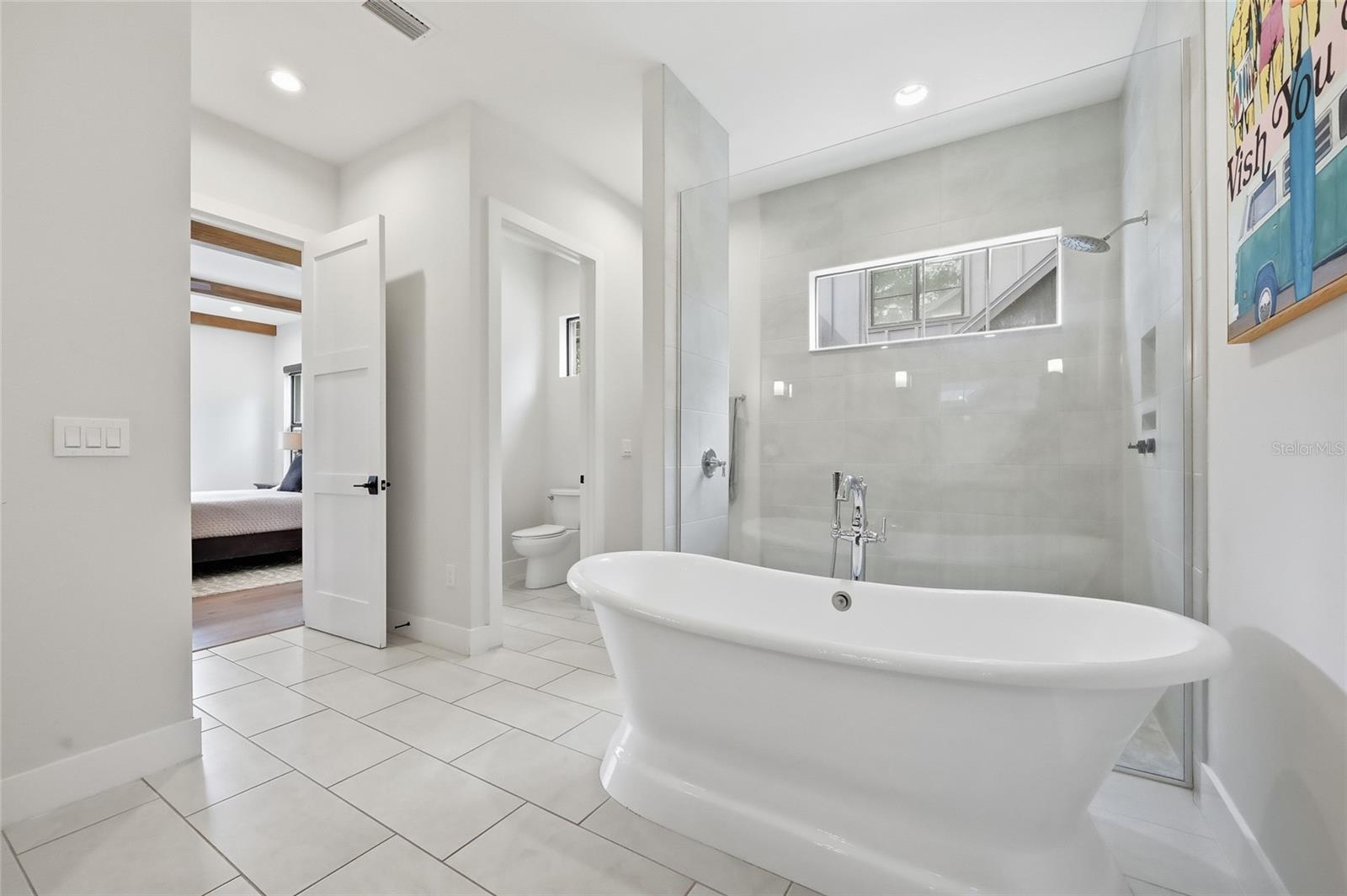 Image 36 of 86 For 15210 Oakland Avenue