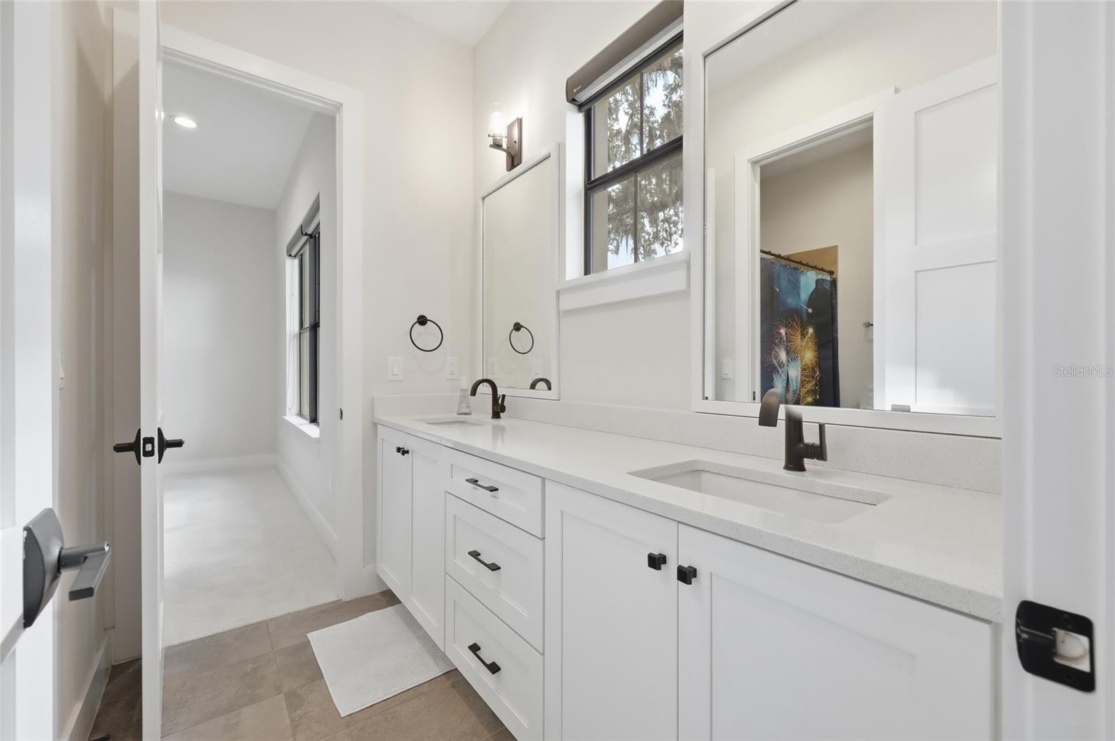 Image 44 of 86 For 15210 Oakland Avenue