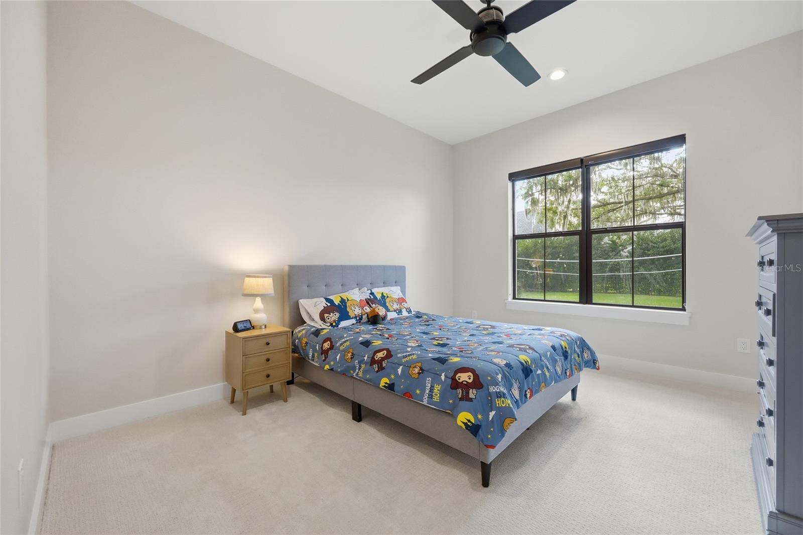 Image 48 of 86 For 15210 Oakland Avenue