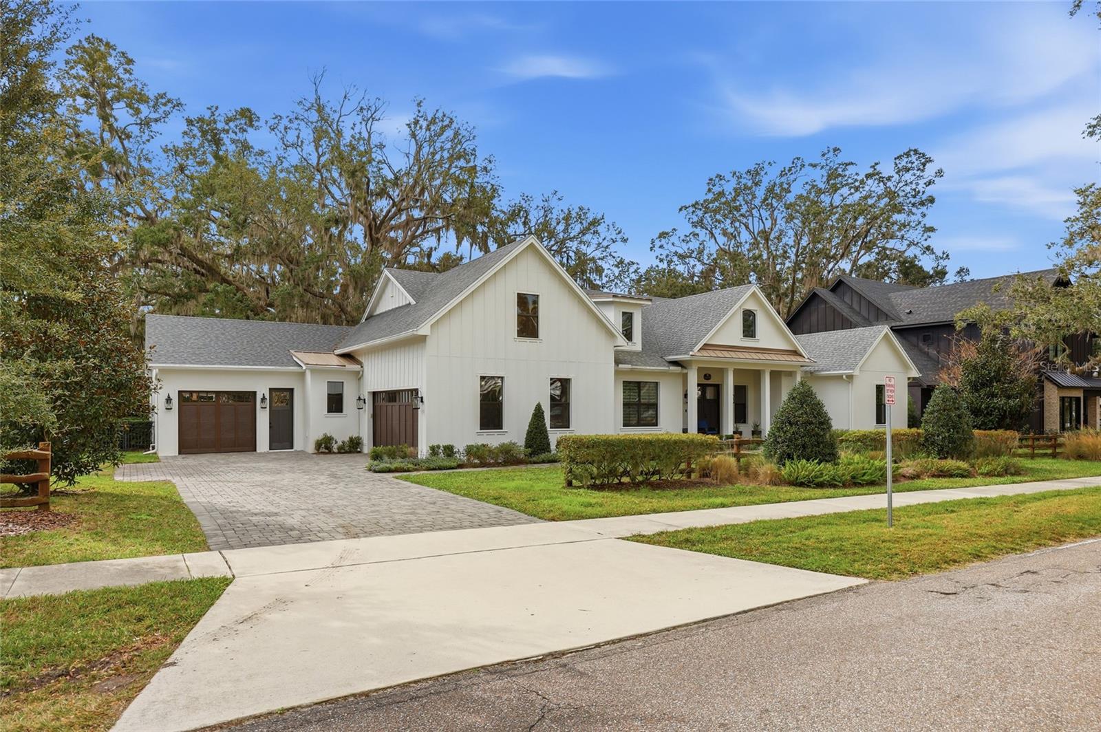 Image 5 of 86 For 15210 Oakland Avenue