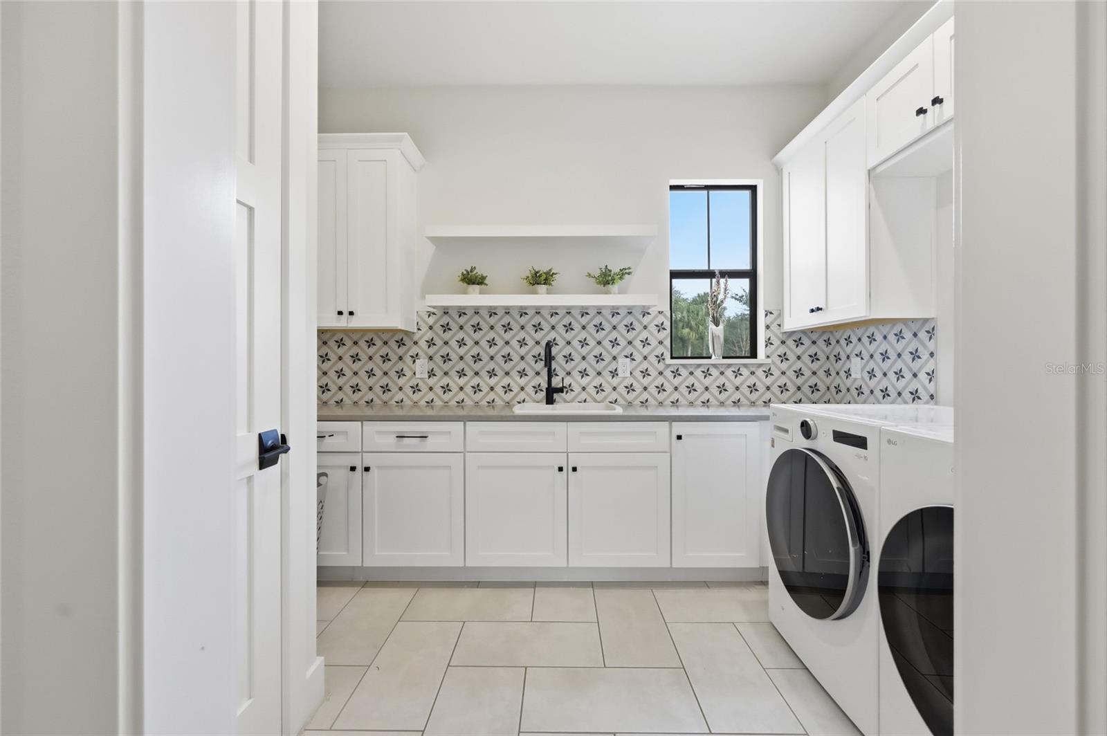 Image 50 of 86 For 15210 Oakland Avenue