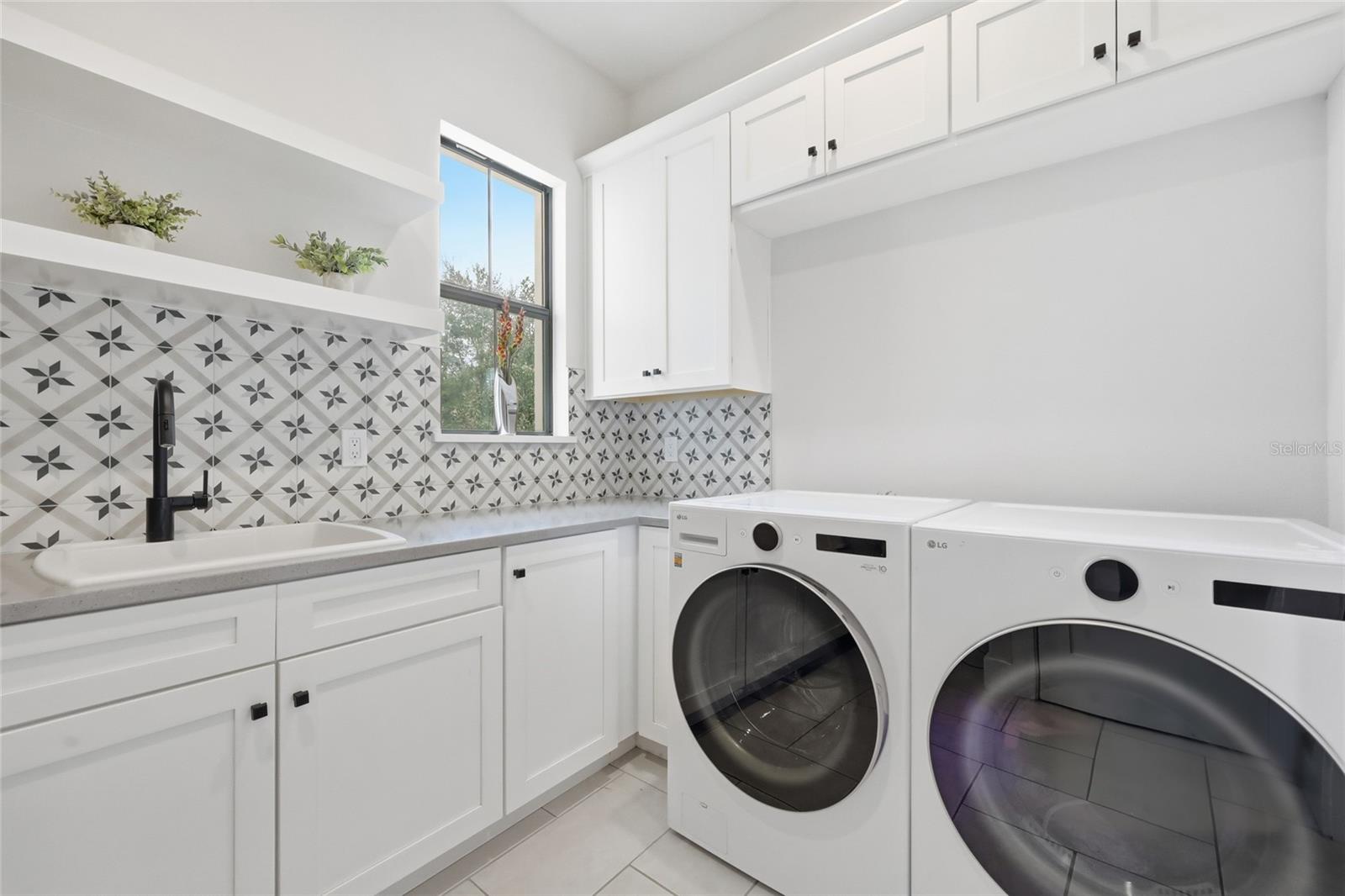 Image 51 of 86 For 15210 Oakland Avenue