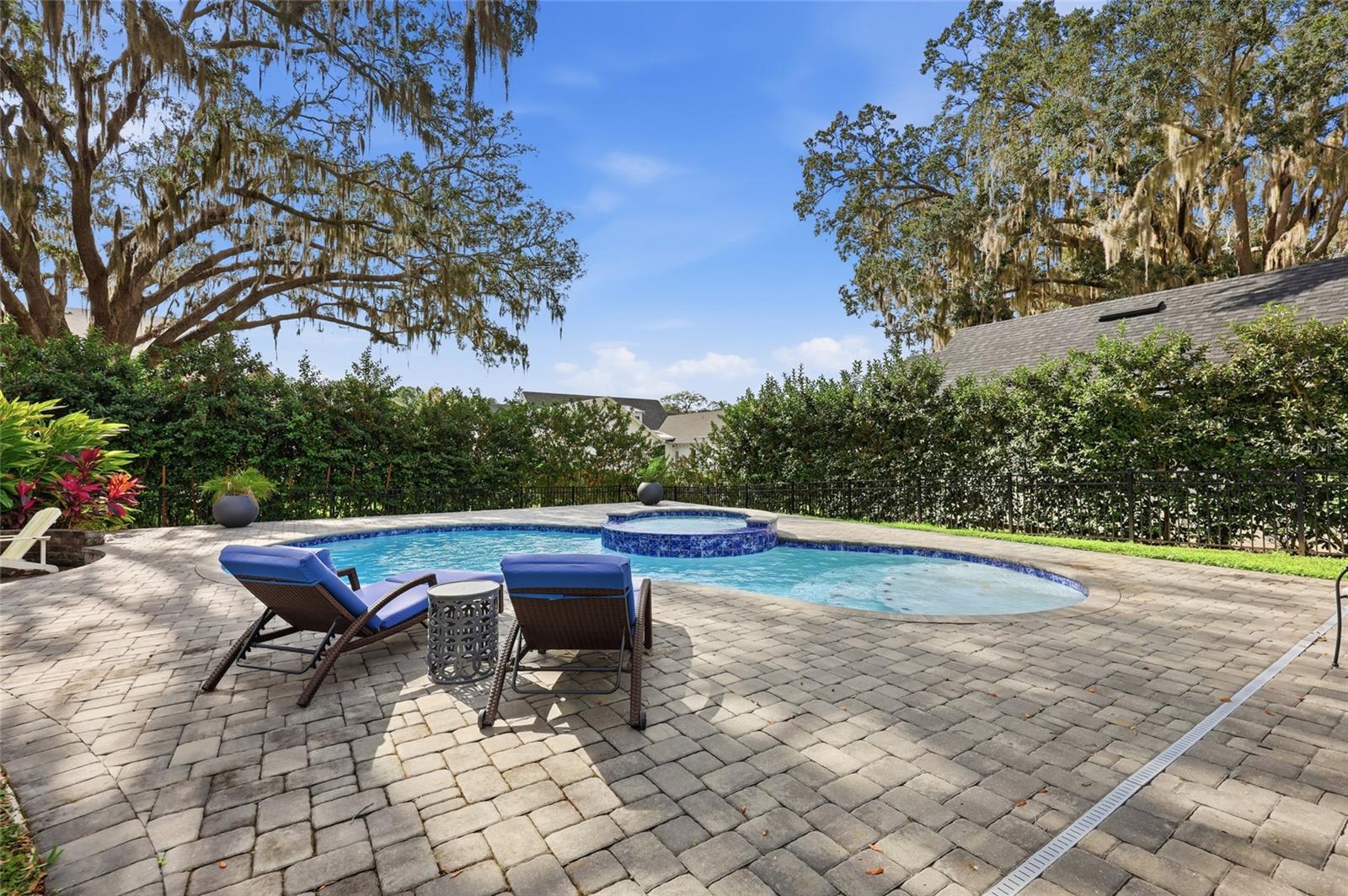 Image 74 of 86 For 15210 Oakland Avenue