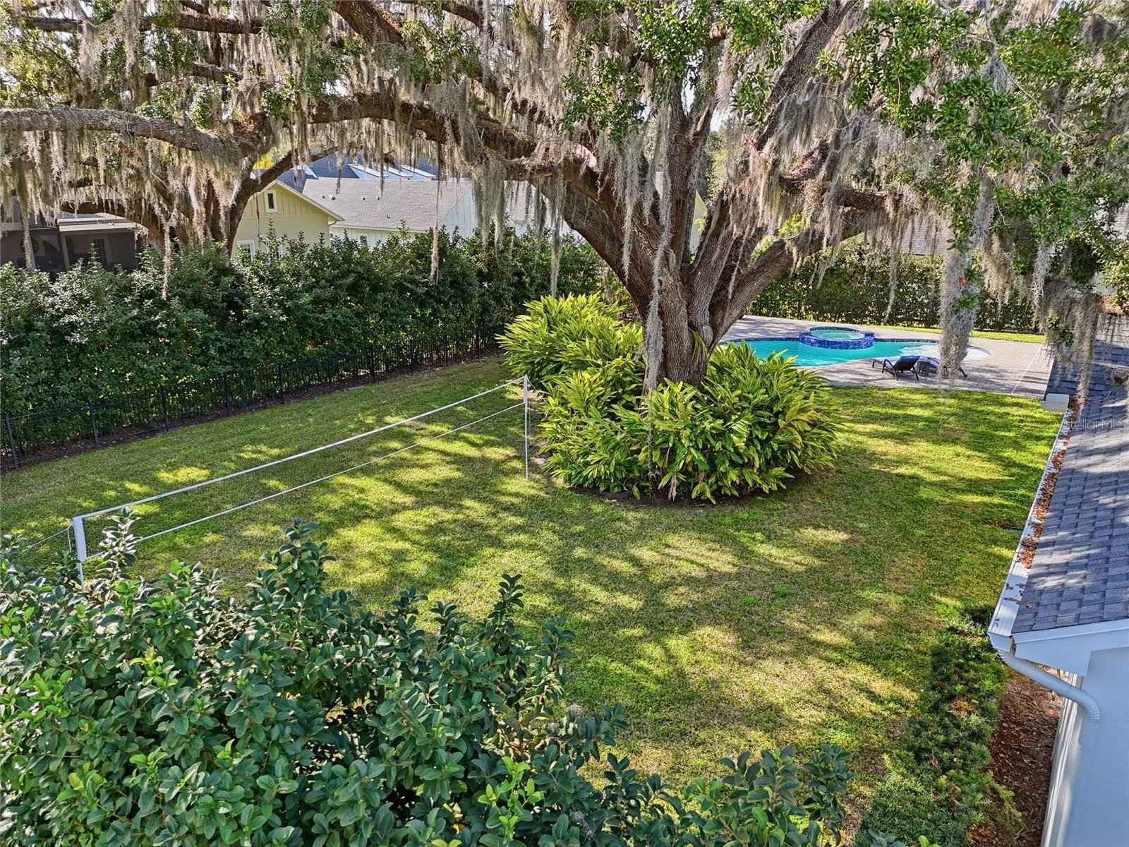 Image 77 of 86 For 15210 Oakland Avenue