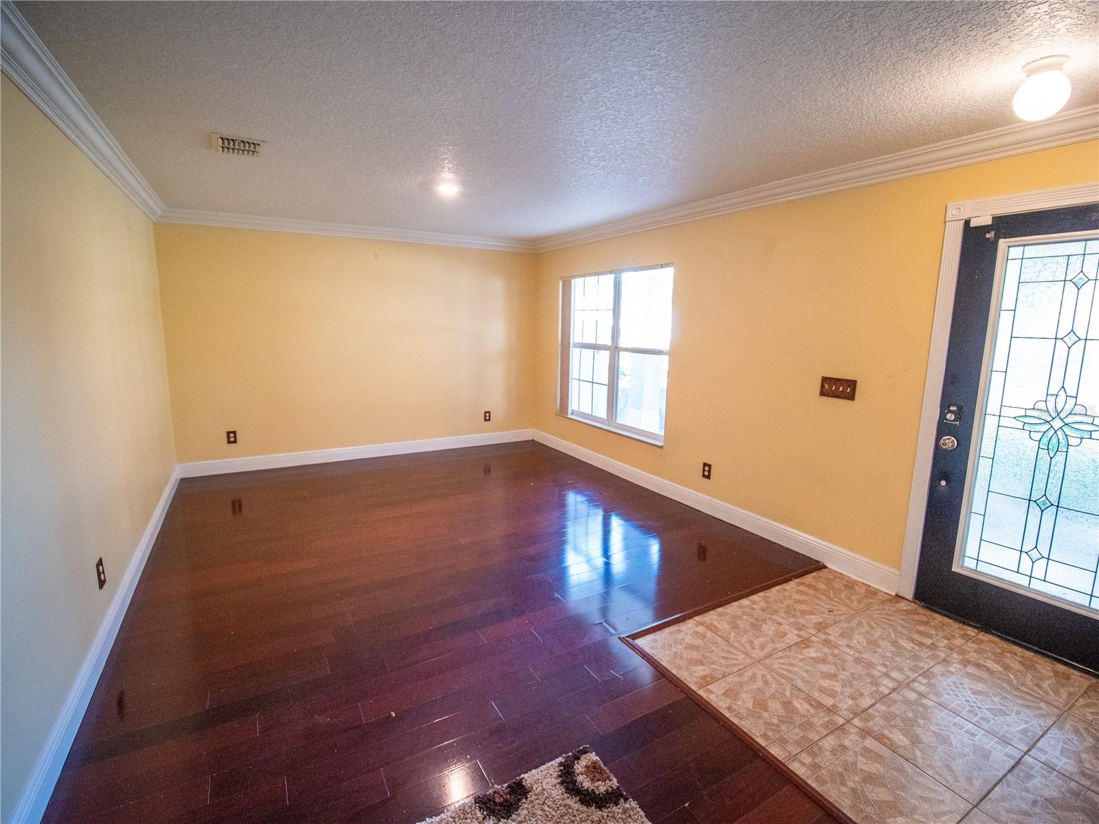 Image 10 of 30 For 1870 Vale Drive