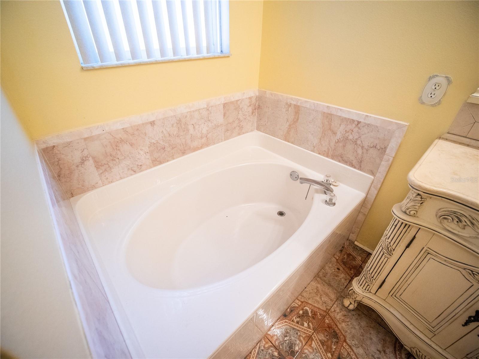 Image 18 of 30 For 1870 Vale Drive