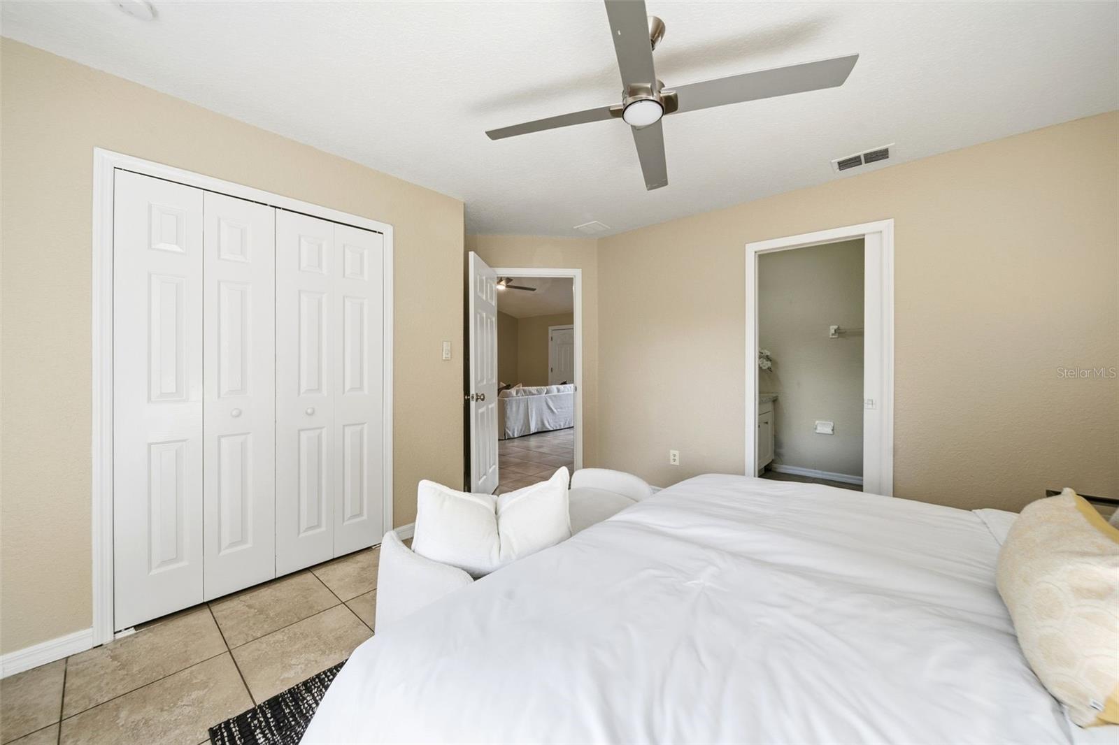 Image 12 of 21 For 212 15th Street