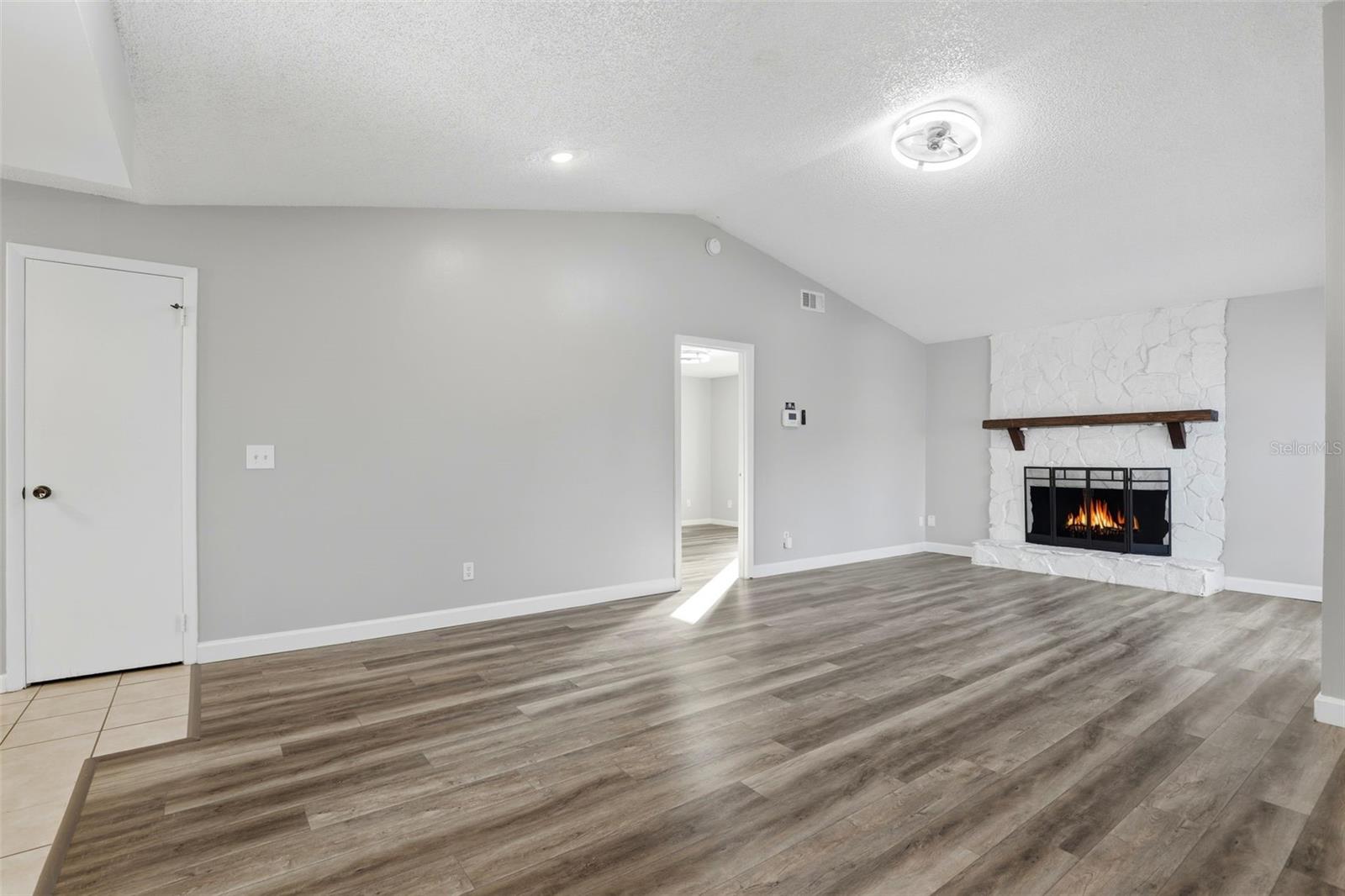 Image 10 of 26 For 3304 Jon Jon Drive