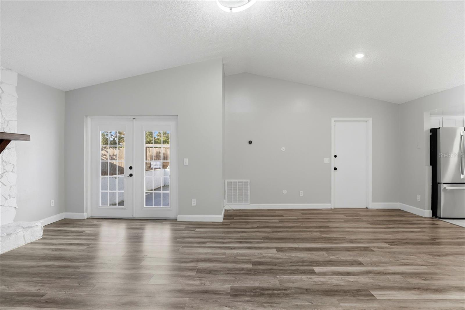 Image 11 of 26 For 3304 Jon Jon Drive