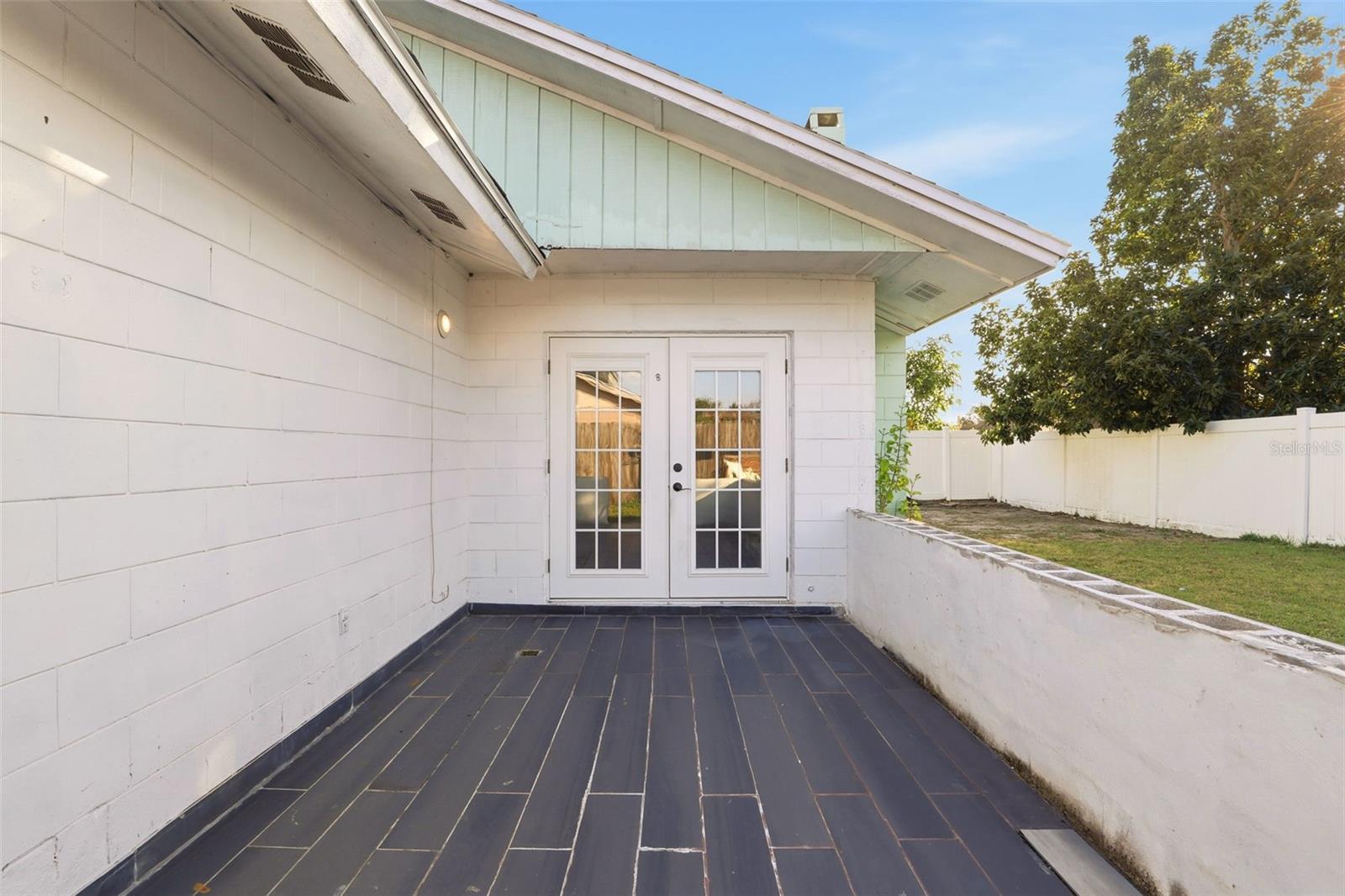 Image 21 of 26 For 3304 Jon Jon Drive