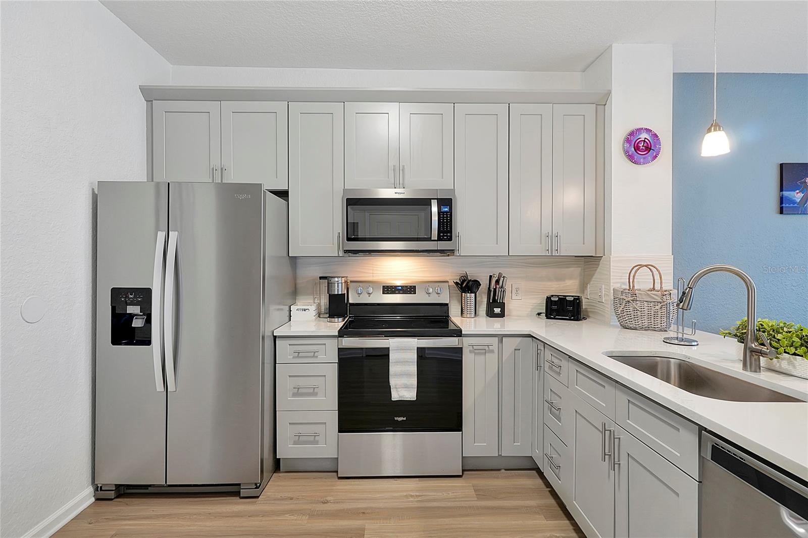 Image 7 of 95 For 7671 Otterspool Street