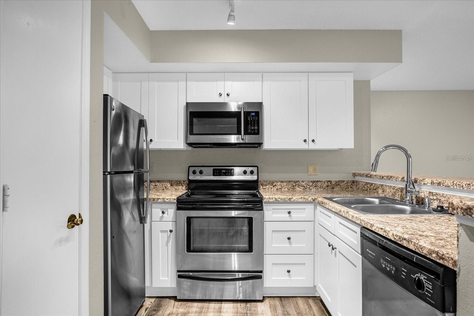 Image 10 of 22 For 7210 Westpointe Boulevard 1323