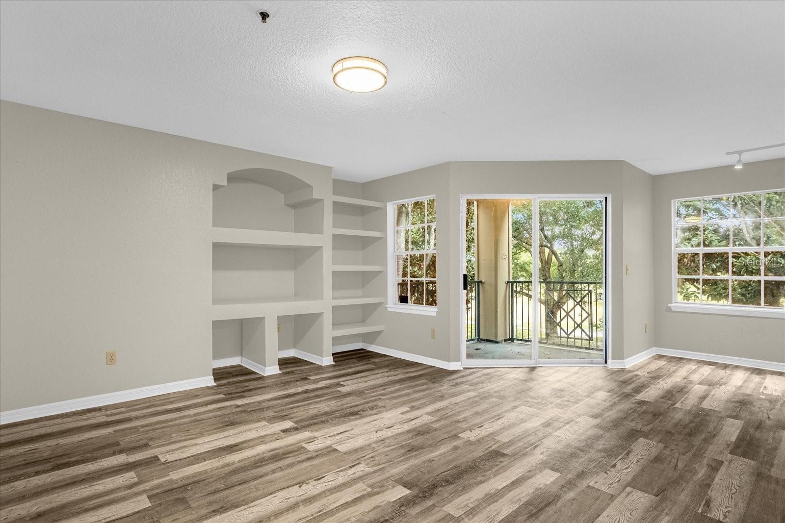 Image 5 of 22 For 7210 Westpointe Boulevard 1323