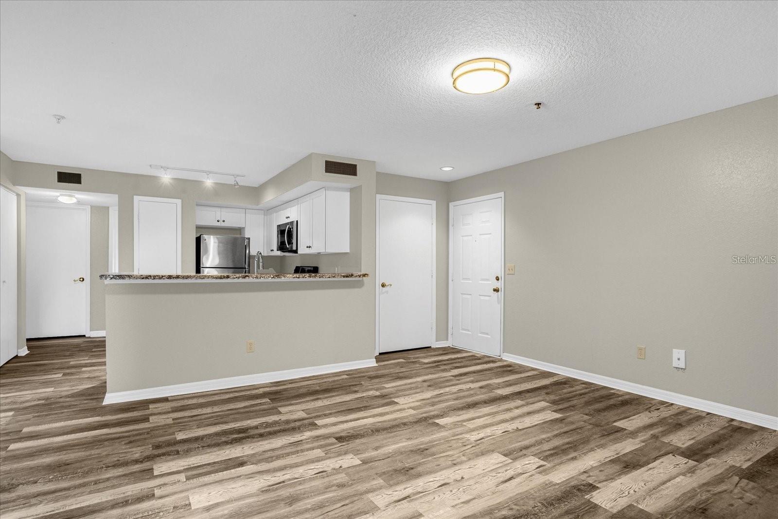 Image 6 of 22 For 7210 Westpointe Boulevard 1323