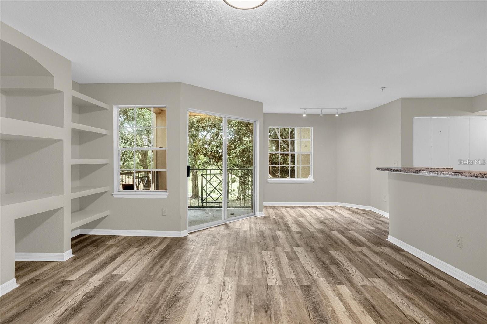 Image 8 of 22 For 7210 Westpointe Boulevard 1323