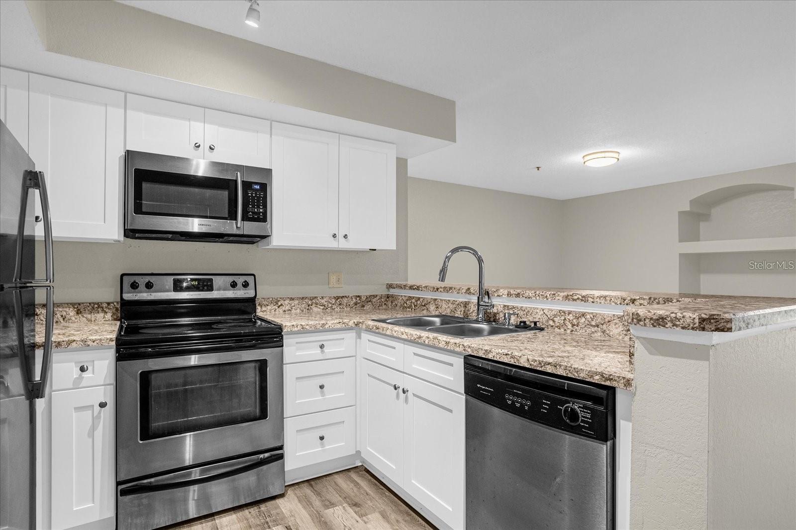 Image 9 of 22 For 7210 Westpointe Boulevard 1323