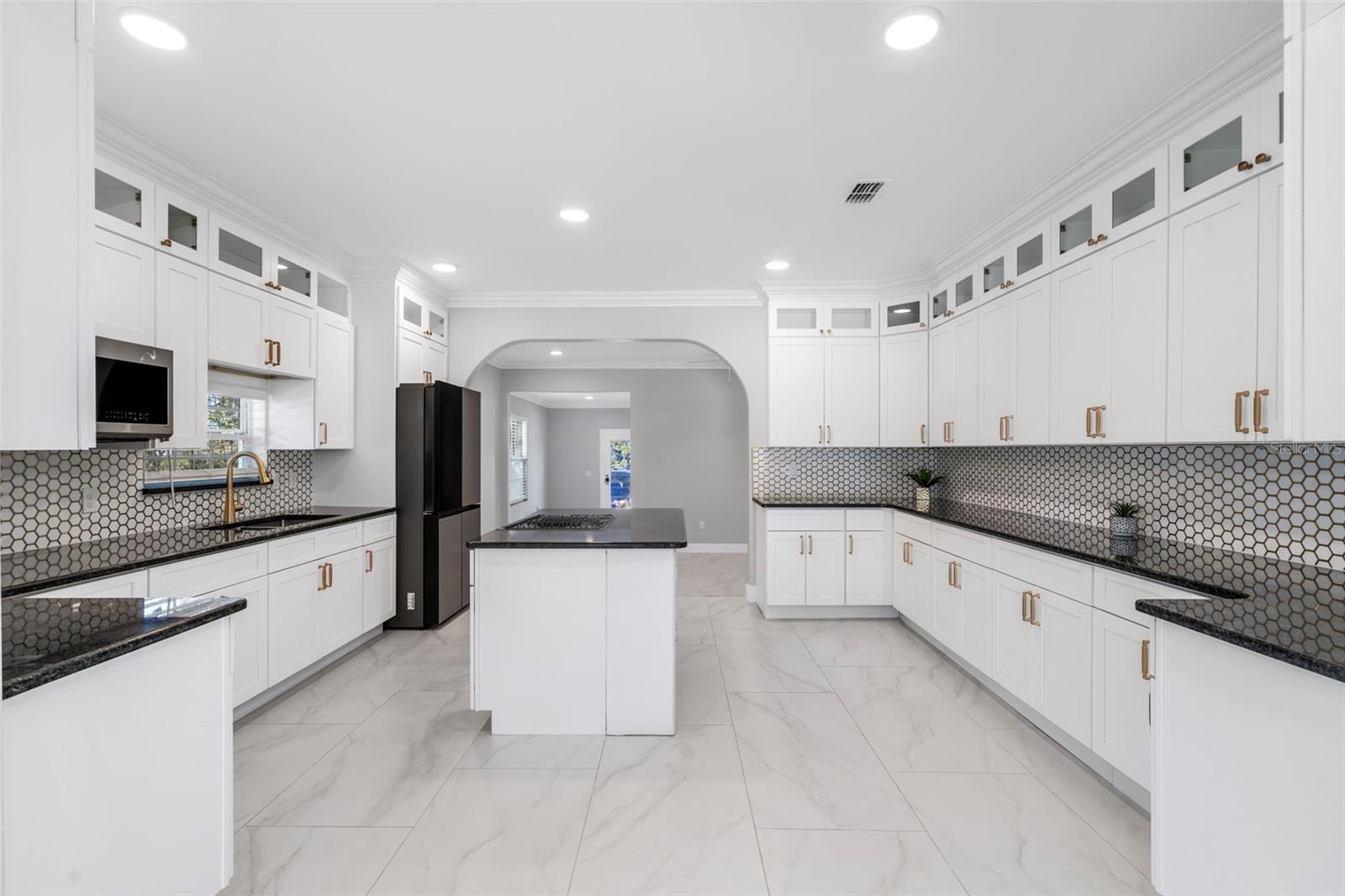 Image 17 of 31 For 1213 Nela Avenue