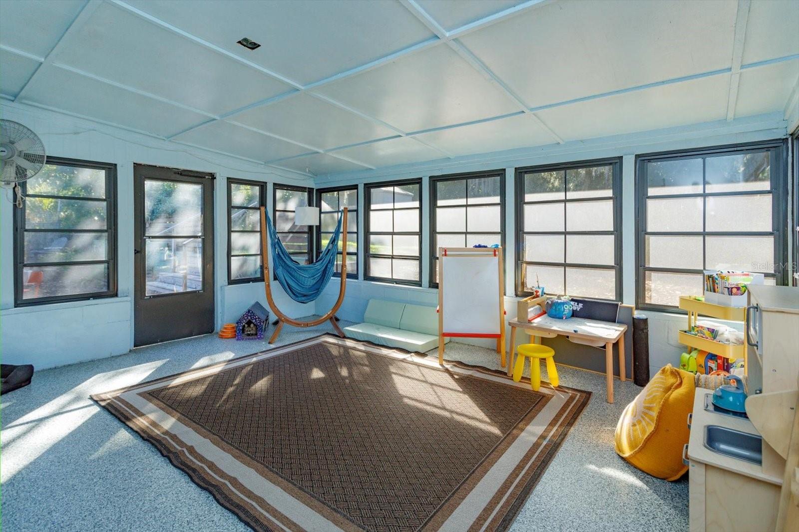 Image 12 of 24 For 4018 Brandeis Avenue