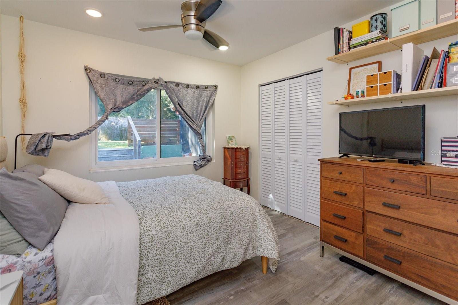 Image 17 of 24 For 4018 Brandeis Avenue