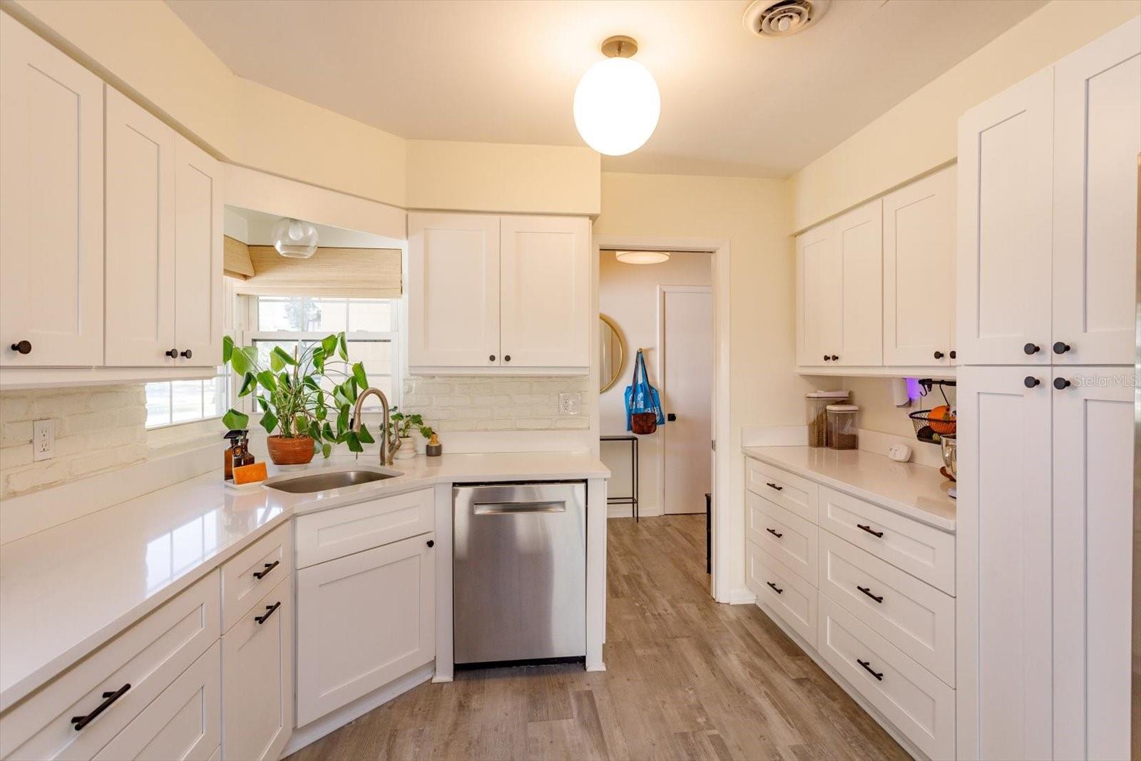 Image 3 of 24 For 4018 Brandeis Avenue