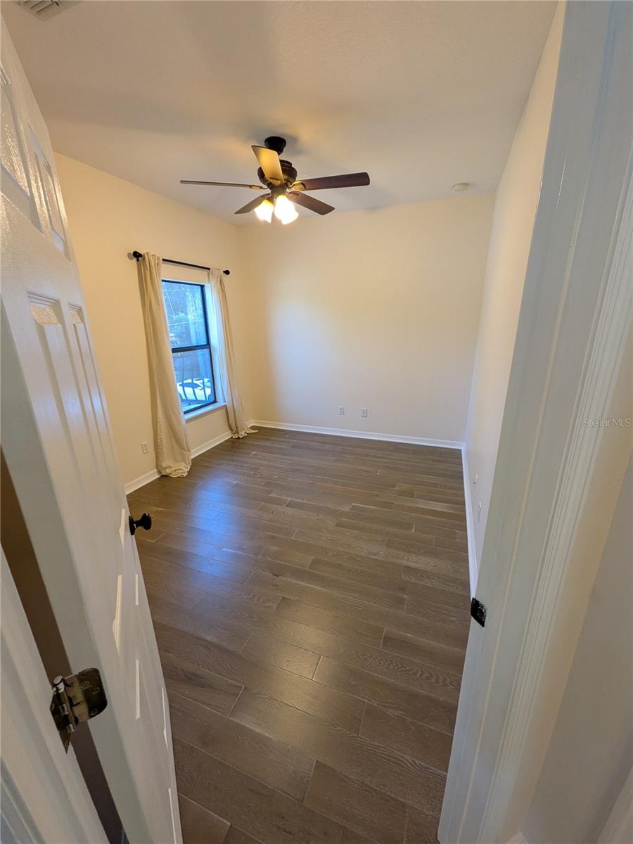 Image 20 of 26 For 1720 Crocker Avenue