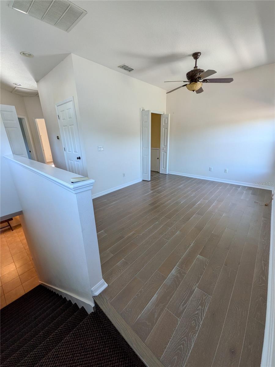 Image 25 of 26 For 1720 Crocker Avenue