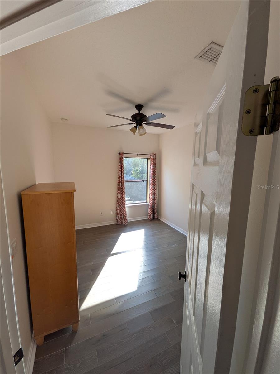 Image 26 of 26 For 1720 Crocker Avenue