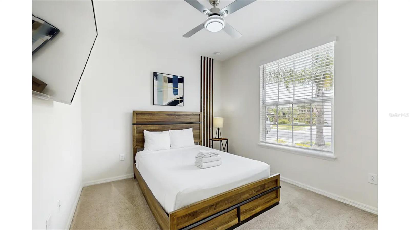 Image 11 of 26 For 7472 Oakmoss Loop