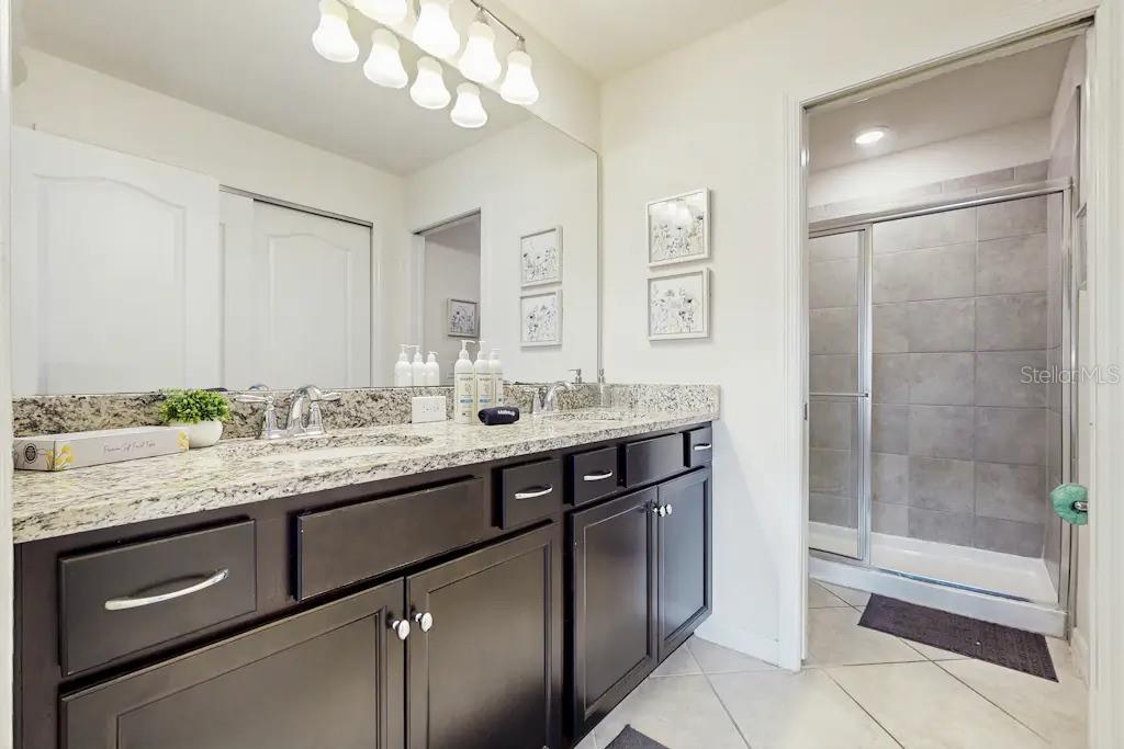 Image 5 of 26 For 7472 Oakmoss Loop