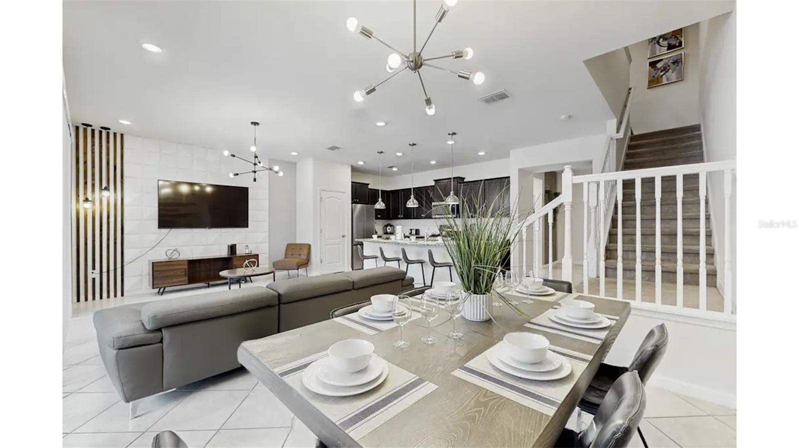 Image 9 of 26 For 7472 Oakmoss Loop