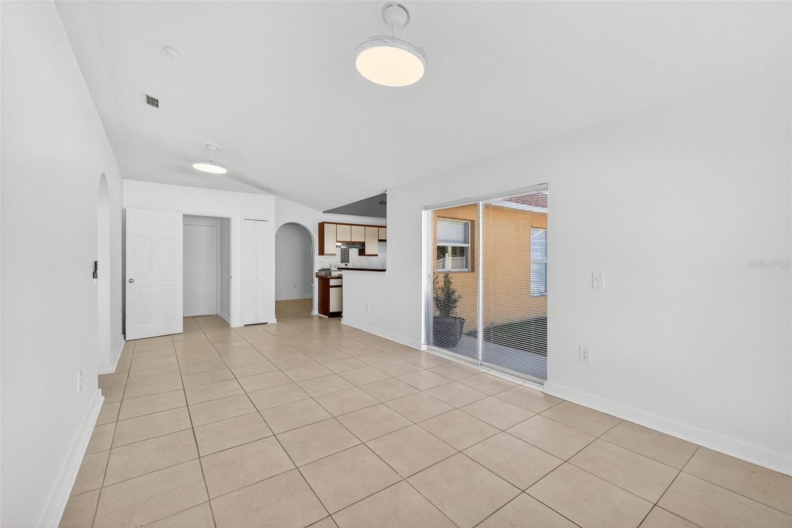 Image 20 of 53 For 2346 Queenswood Circle