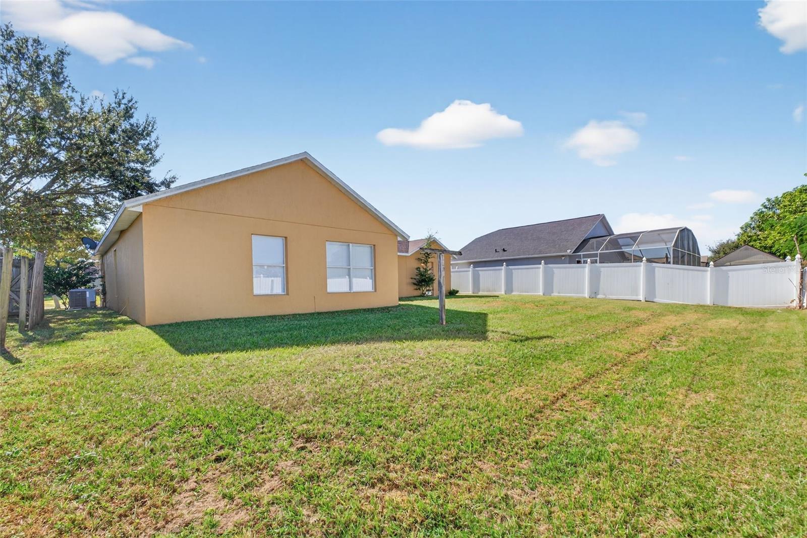 Image 40 of 53 For 2346 Queenswood Circle