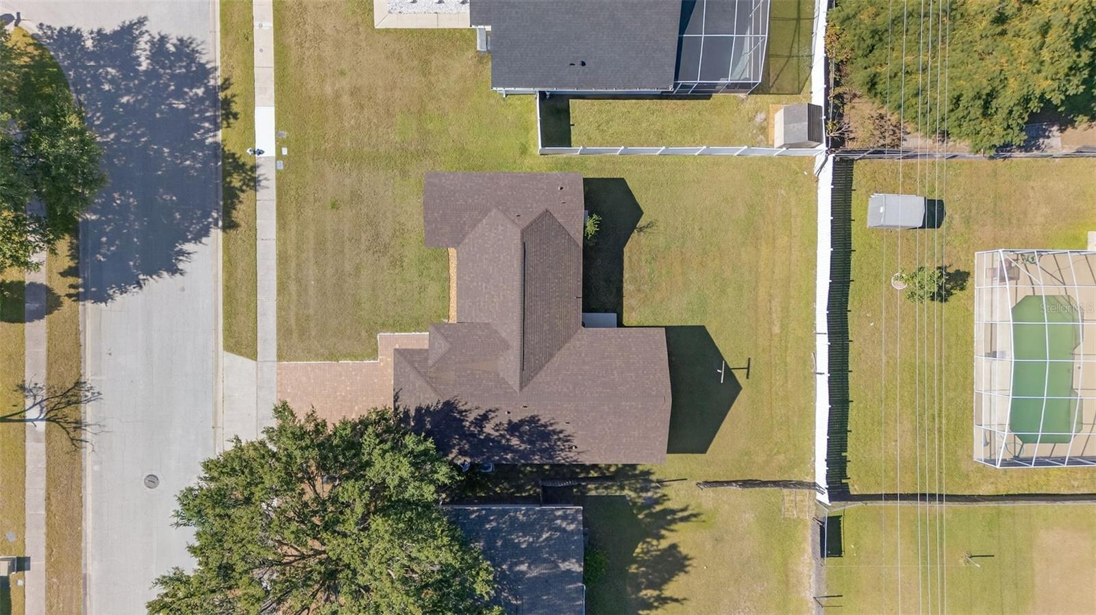 Image 43 of 53 For 2346 Queenswood Circle