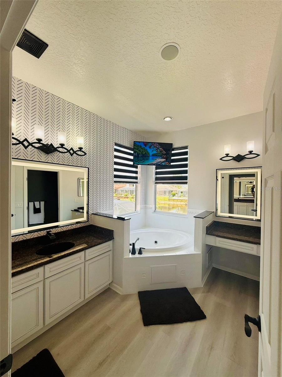 Image 17 of 75 For 18018 Malakai Isle Drive