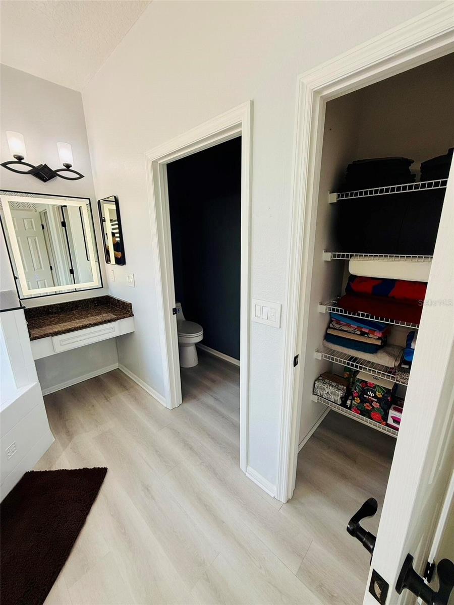 Image 19 of 75 For 18018 Malakai Isle Drive