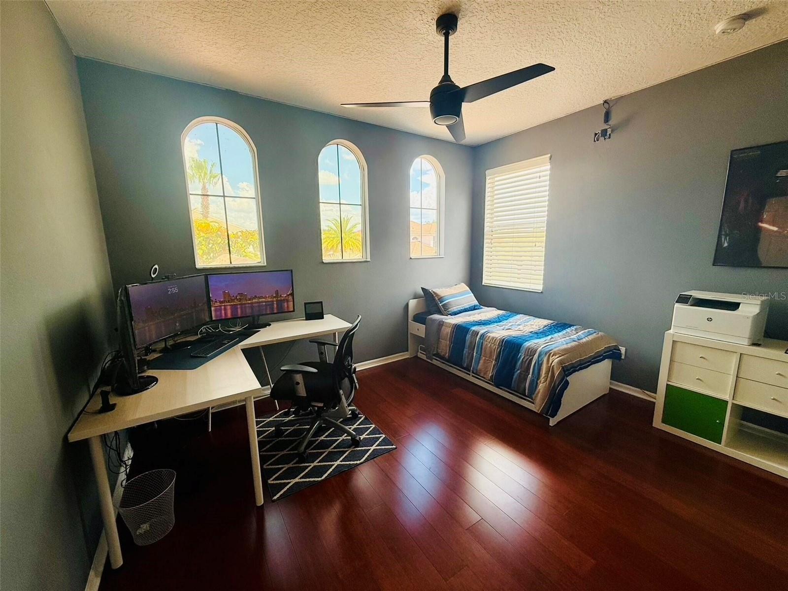 Image 22 of 75 For 18018 Malakai Isle Drive