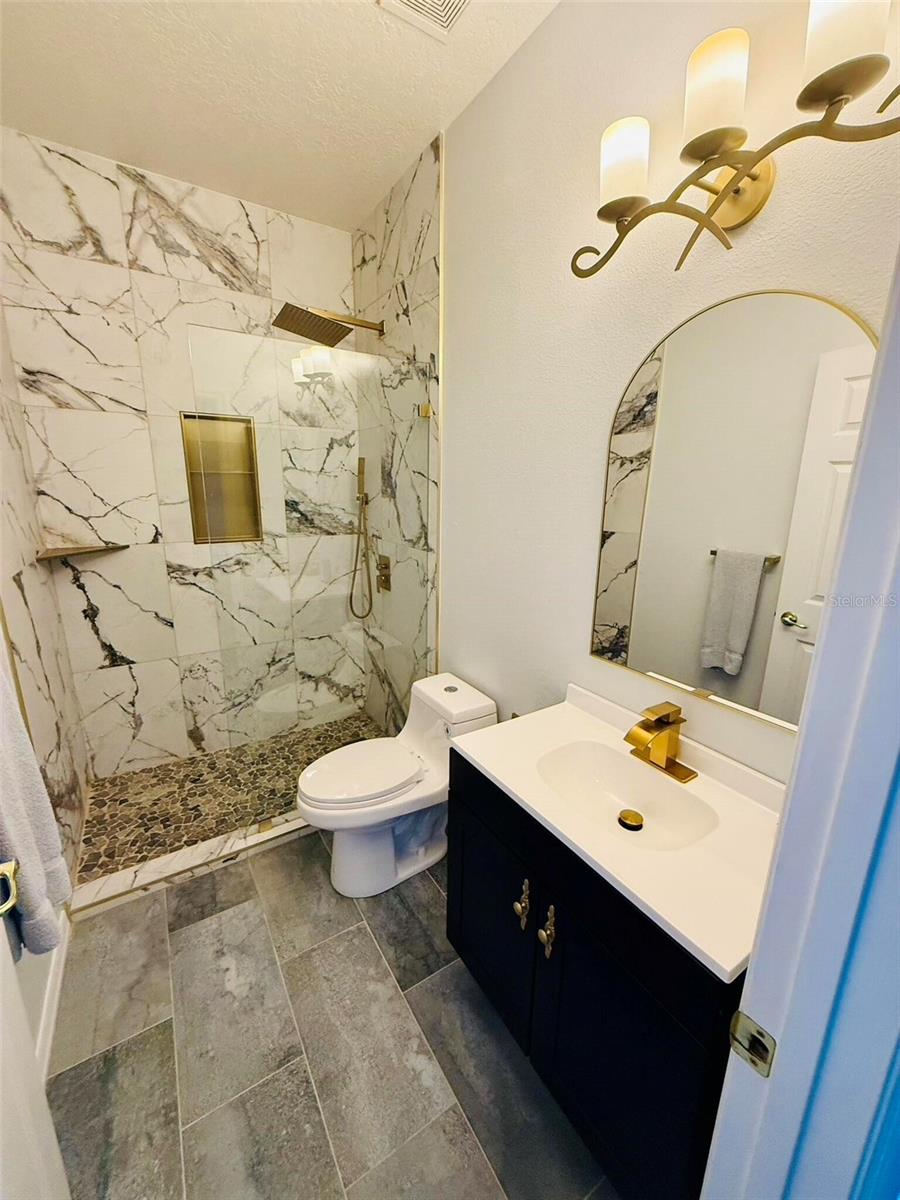 Image 26 of 75 For 18018 Malakai Isle Drive