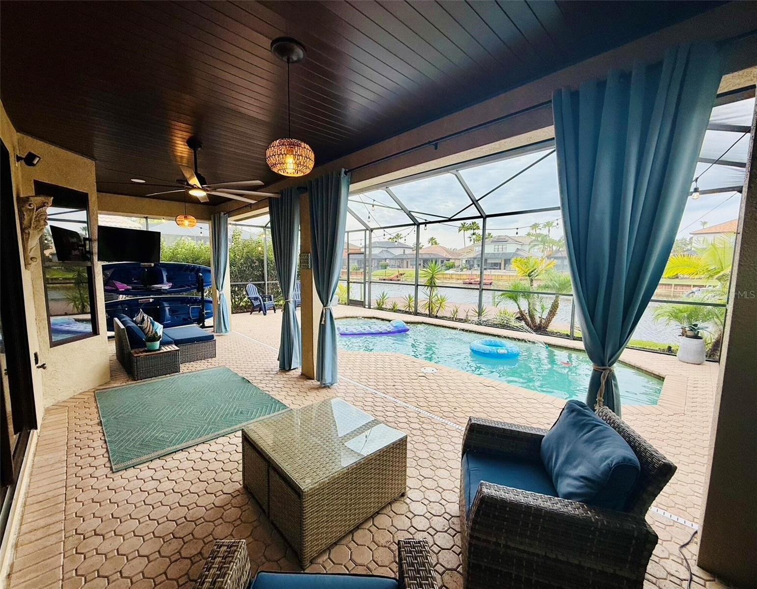 Image 38 of 75 For 18018 Malakai Isle Drive